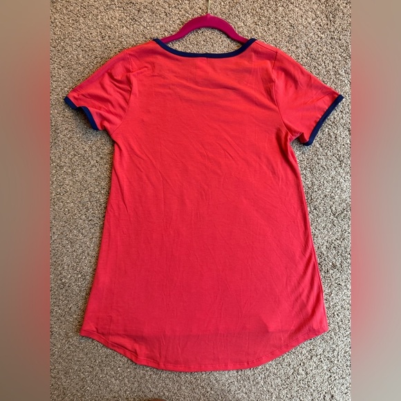 LuLaRoe Women's Classic T Top red with Blue Trim - Picture 2 of 3